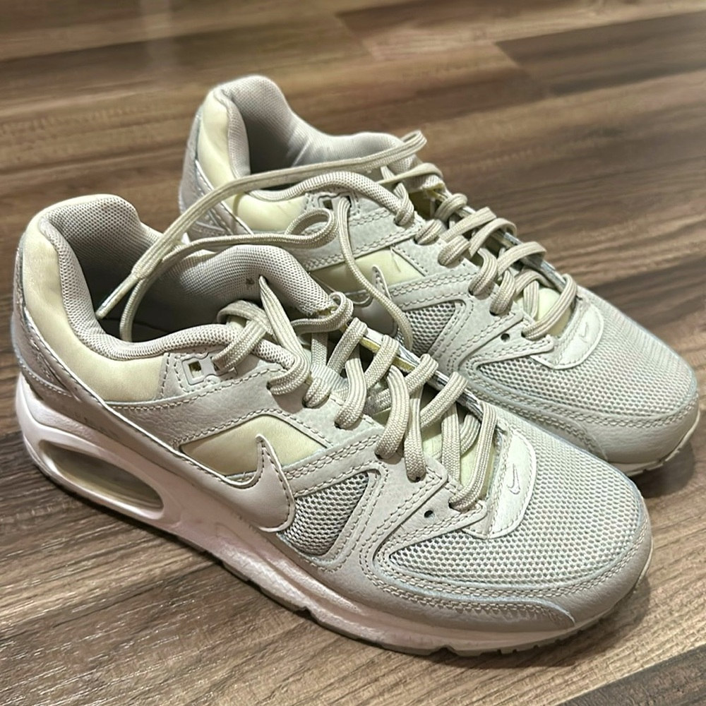 Nike Womens Air Max Command Light Bone-White Sneakers